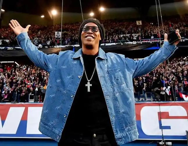 吸引了大量 吸引了大量